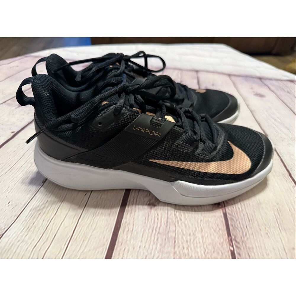 Nike Women's Size 8 Court Vapor Light Tennis Shoes Black Gold Athletic Sneakers - Picture 3 of 16